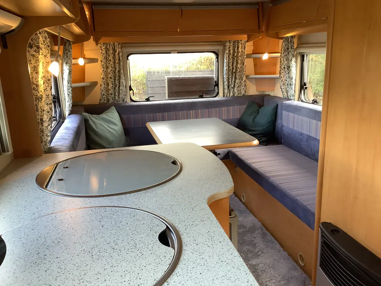 Billede 6 - HYMER Feeling  430 hæve/løfte tag.