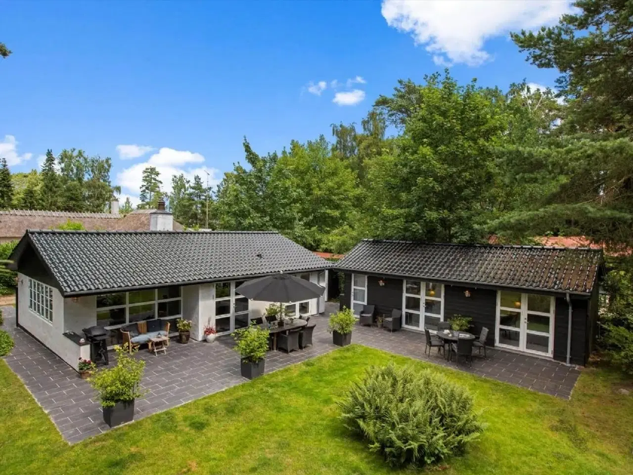 Billede 1 - Strandhuset �DEG�RDSVEJ kun 100 m til Stranden