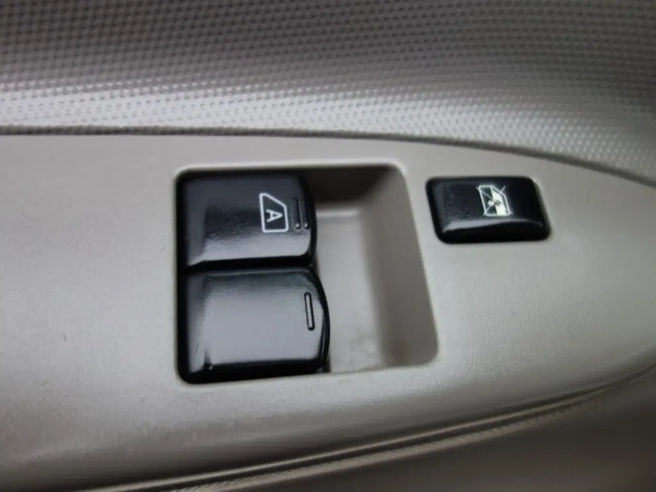 Billede 5 - Nissan Cabstar 2,5 D 35.14 Db.Kab m/lad Comfort 3400