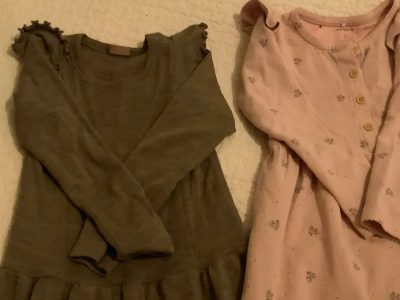 Billede 2 - Kjoler - bluser mm 104/str 4 år