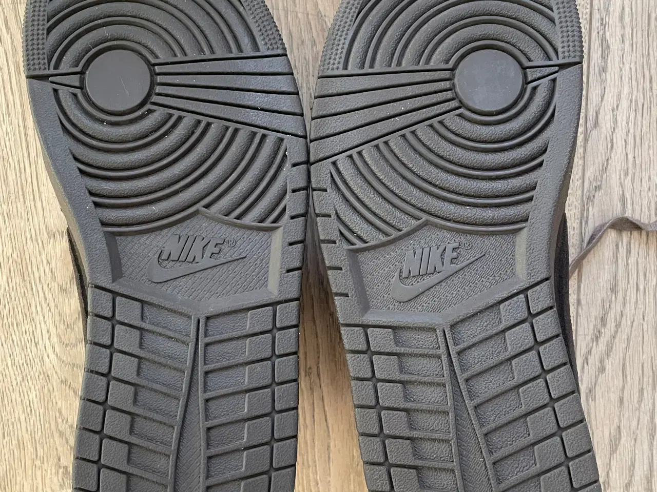 Billede 5 - Air Jordan x Travis Scott 1 Low