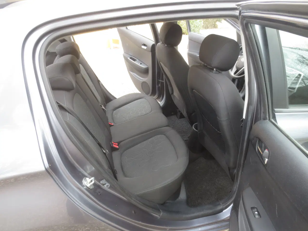 Billede 12 - Pæn Nysynet Hyundai i 20 1.2 i.