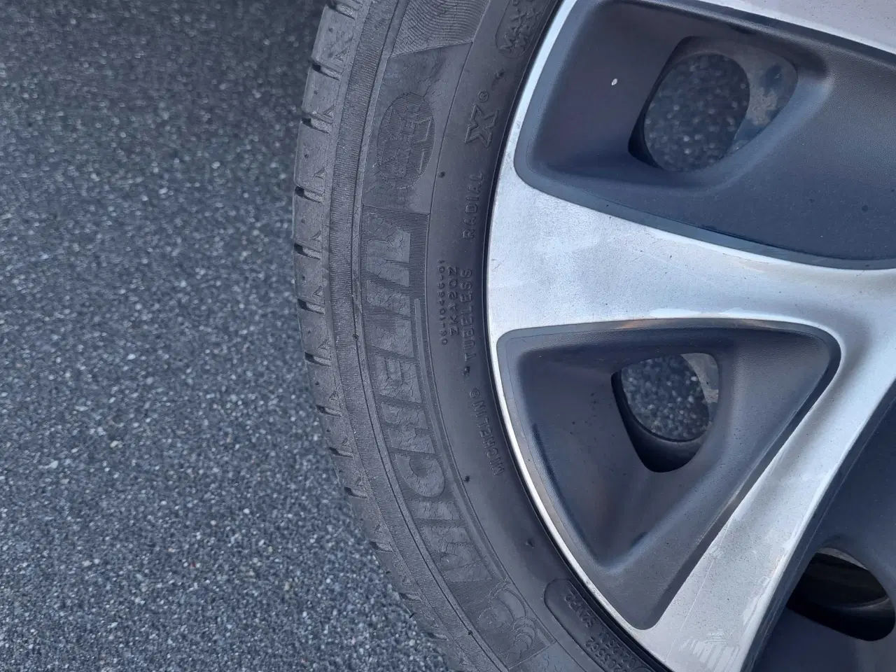 Billede 3 - Sommerdæk 16" Michelin