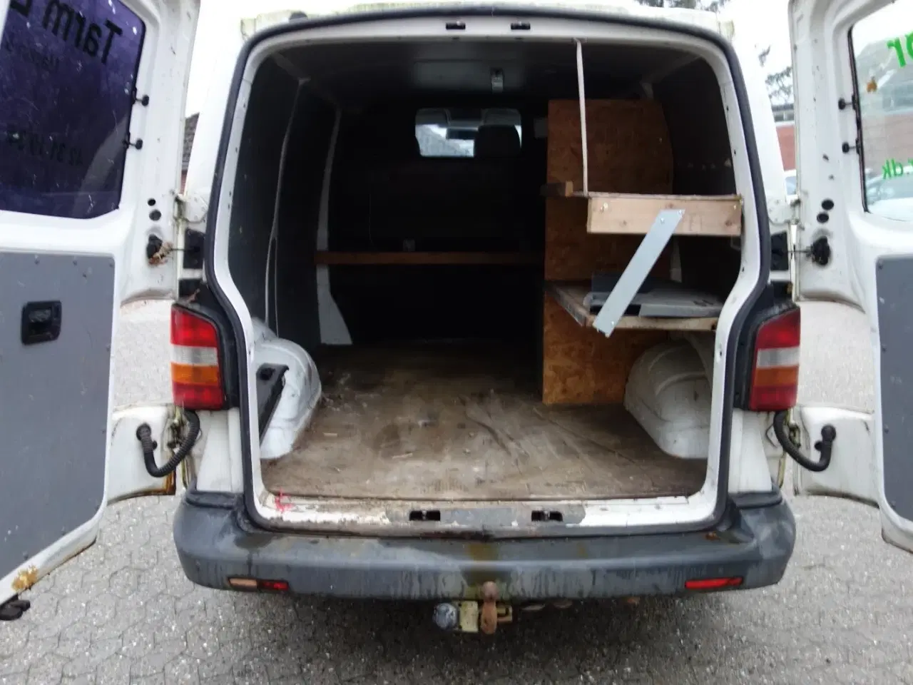 Billede 12 - VW Transporter 2,5 TDi 130 Kassevogn kort