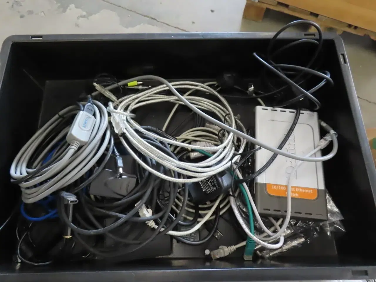Billede 4 - Palle med rester fra TC ELECTRONIC