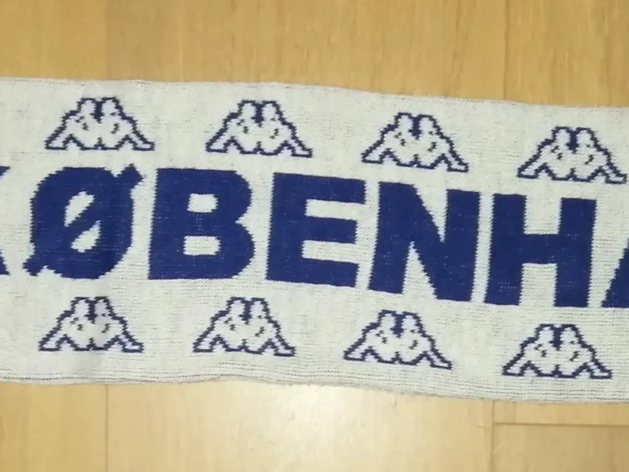 Billede 2 - F.C. KØBENHAVN KAPPA HALSTØRKLÆDE, SOM NYT