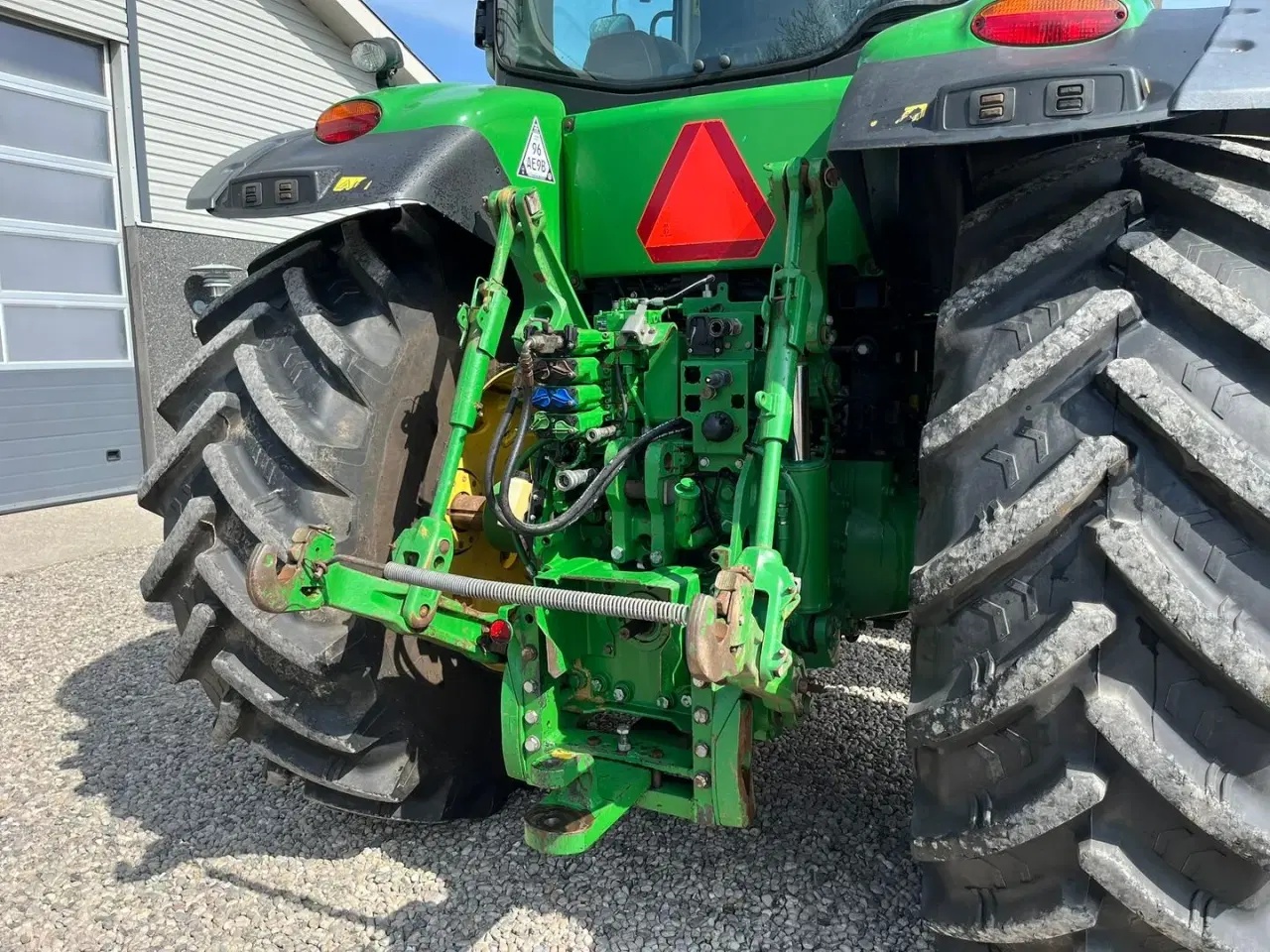 Billede 16 - John Deere 7280R Med næsten nye dæk på og frontlift.