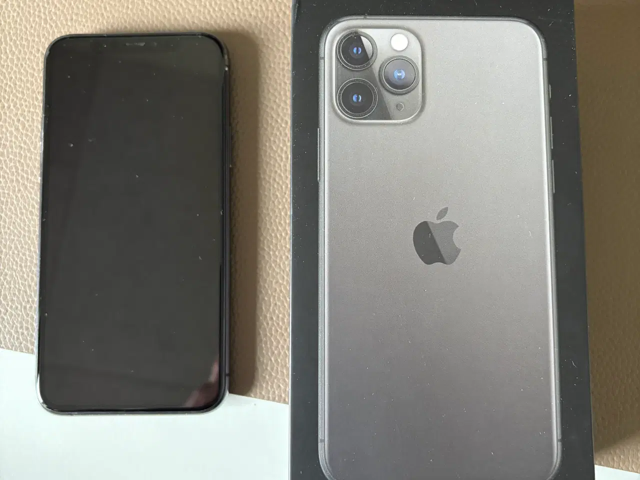 Billede 2 - iPhone 11 Pro – 64 GB – God stand