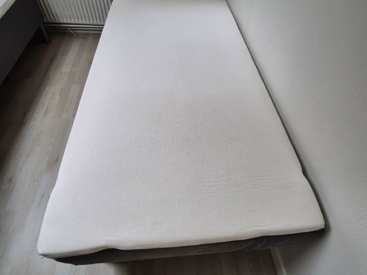 Billede 3 - 2 stk ens enkelt senge med topmadras 90x200 cm