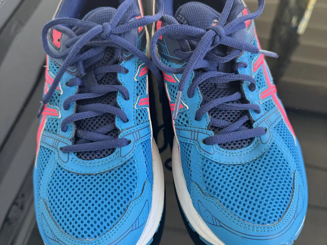 Billede 1 - ASICS løbesko str 39