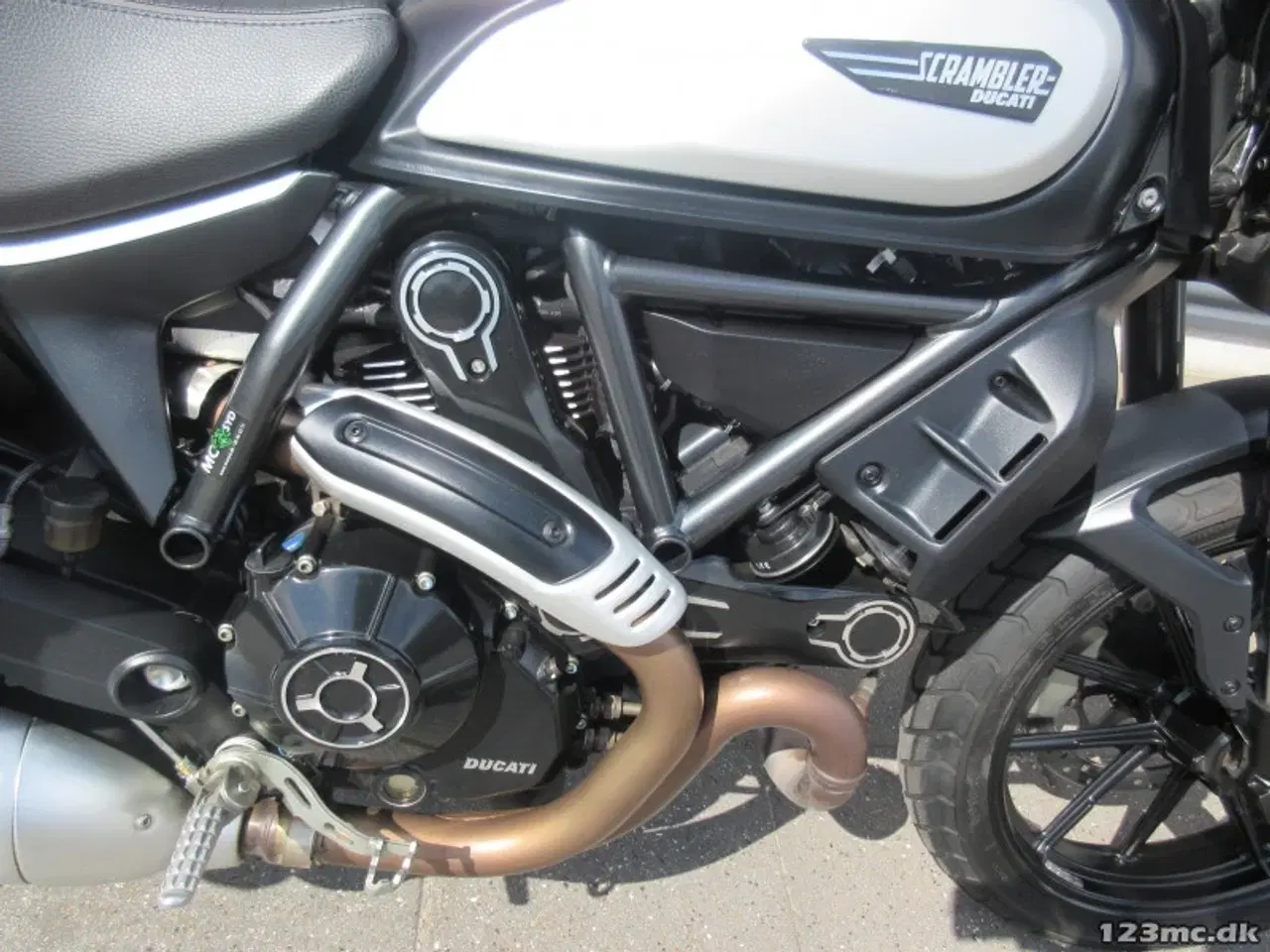 Billede 11 - Ducati Scrambler Icon Dark MC-SYD       BYTTER GERNE