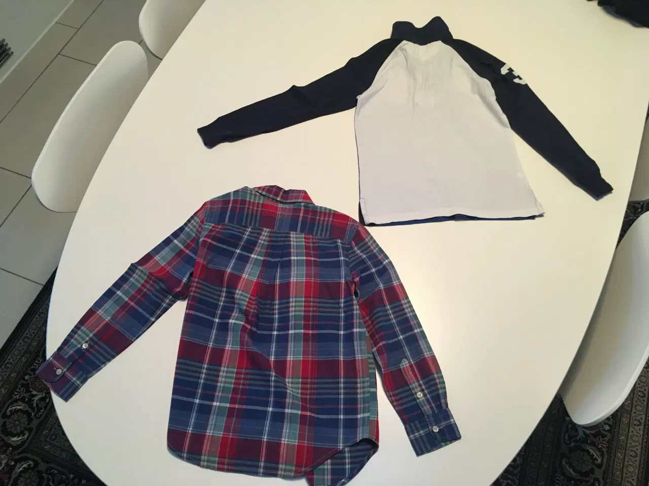 Billede 2 - Drengeskjorte og trøje