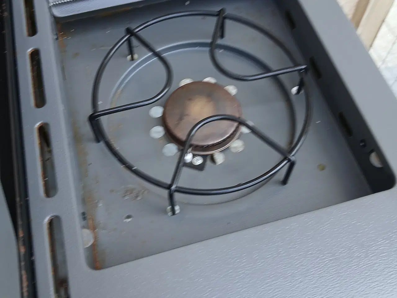Billede 3 - Gasgrill med 5 brændere og tilbehør 