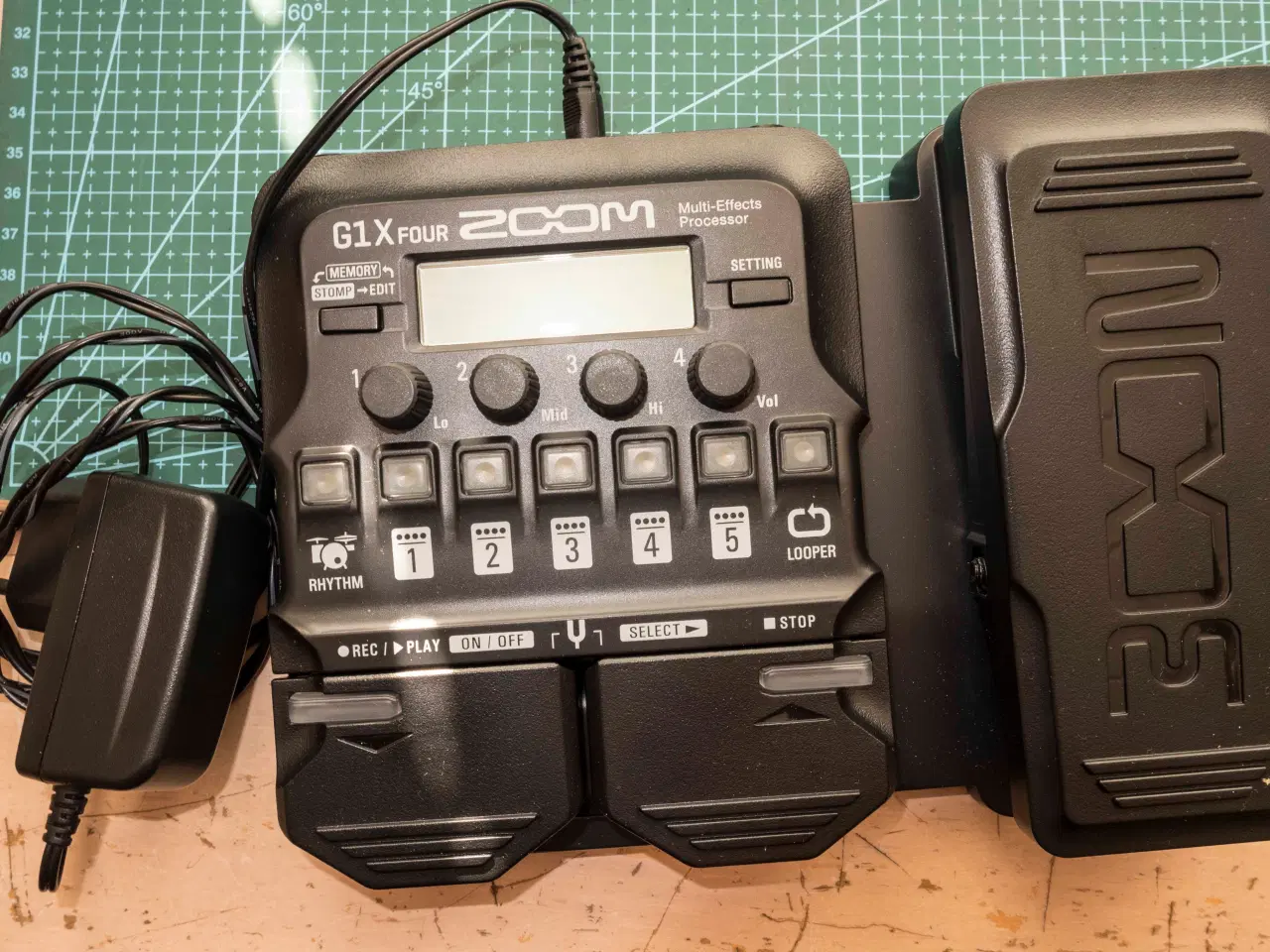 Billede 4 - Zoom G1X Four Multieffect-Pedal m. strømadaptor. 