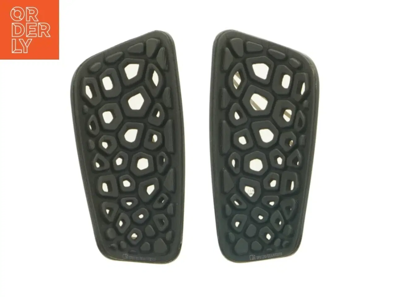 Billede 3 - Benskinner fra Nike (str. 16 x 7,5 x 2,5 cm)
