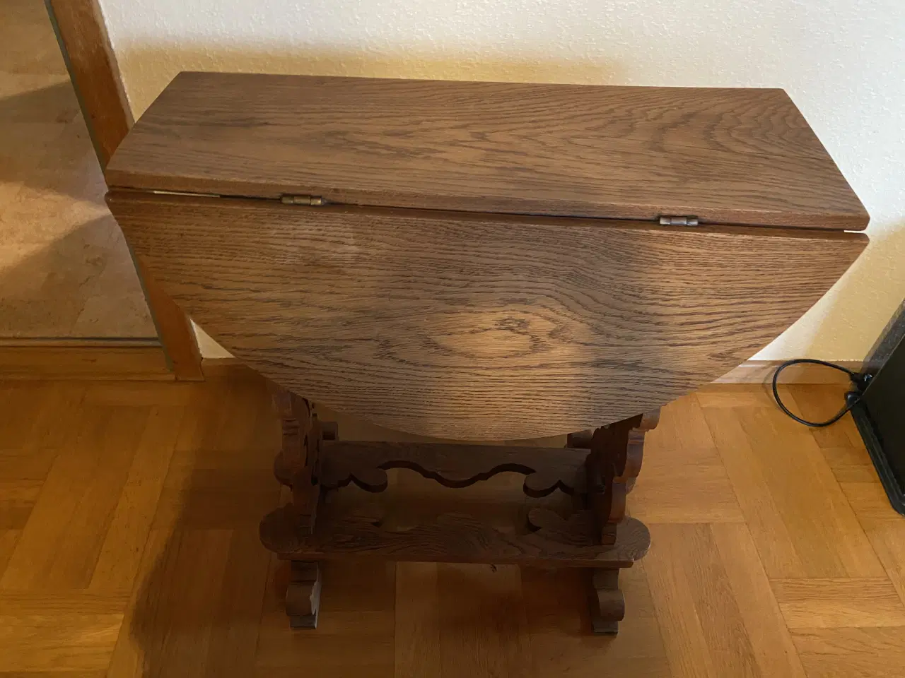 Billede 6 - Retro klapbord ovalt af robust træ