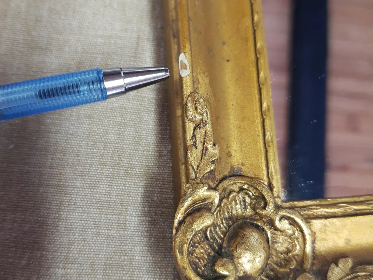 Billede 5 - Flot spejl med guldramme.