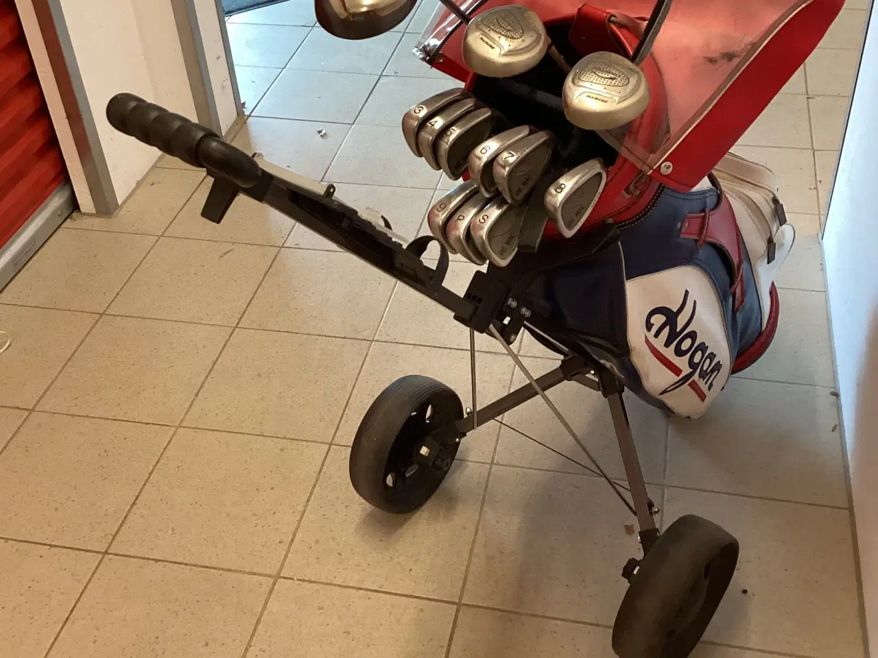Billede 2 - Golfsæt, vogn, bag,køll. Jern
