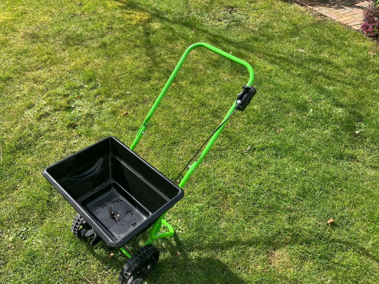 Billede 2 - Gødningsspreder