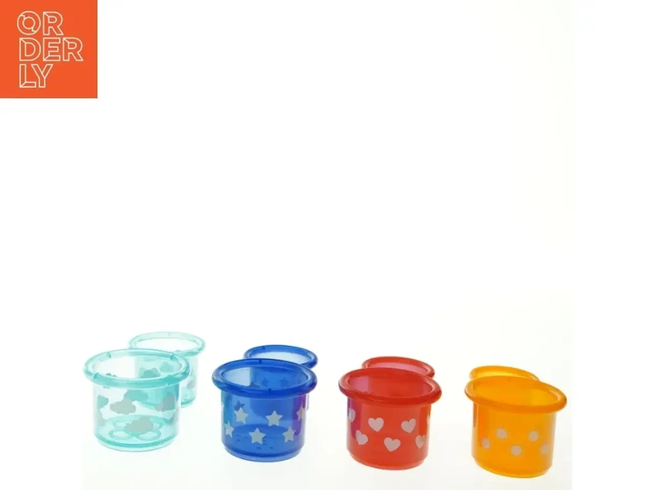 Billede 4 - Farverige stabelbare  plastikkrus (str. Total højde. 10 cm)