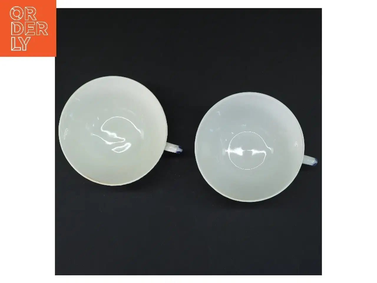 Billede 3 - Porcelænskopper med blåt blomstermønster fra Royal Copenhagen (str. 2 stk Ø 10,5 cm)