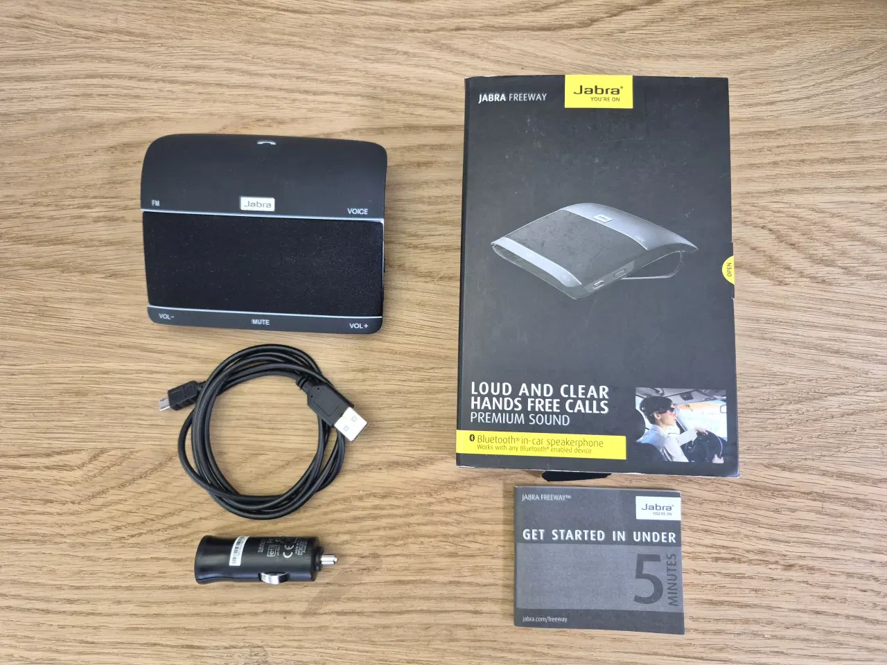 Billede 1 - Jabra Freway HFS100, Kassen er dog lidt beskadiget