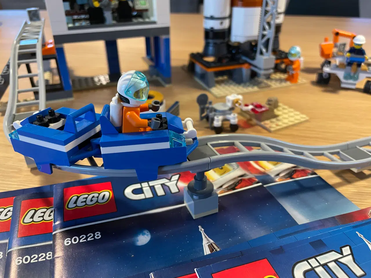 Billede 7 - LEGO CITY Rumraket og affyringscenter