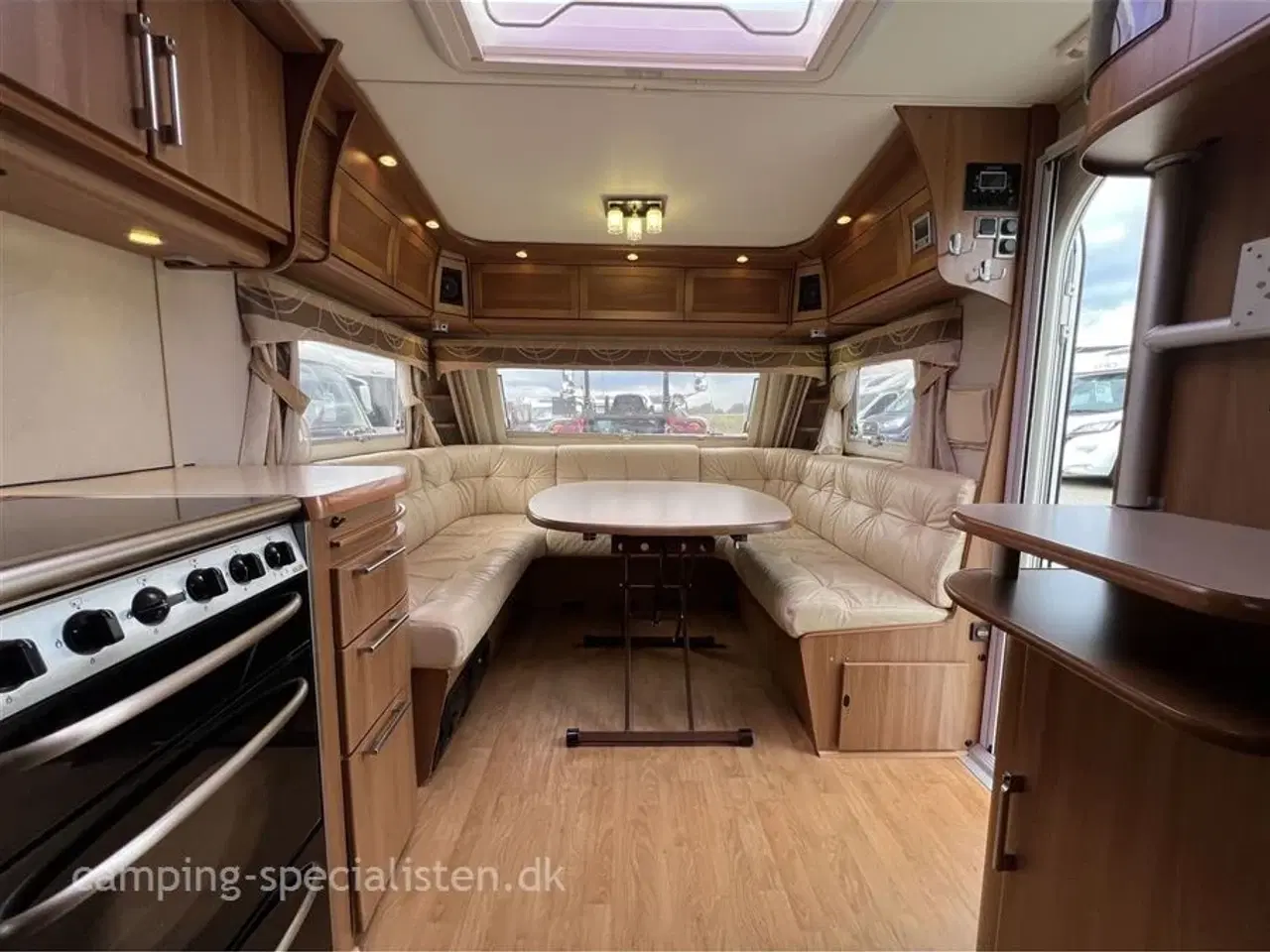 Billede 4 - 2009 - Kabe Royal 560 XL KS   2009 Kabe Royal 560 XL KS - Se den nu hos Camping-Specialisten.dk