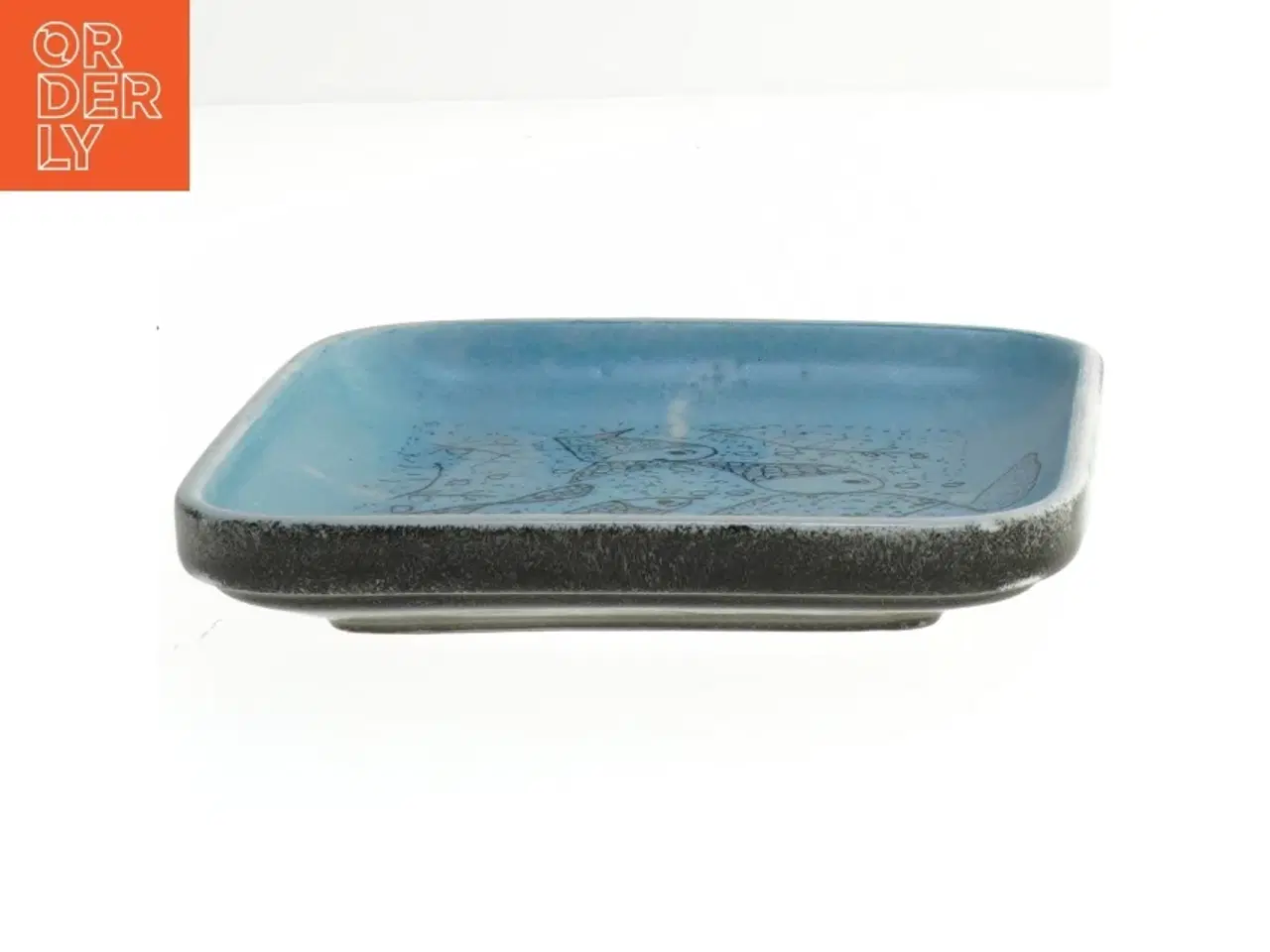 Billede 3 - Dekorativ firkantet fad med fiskemønster (str. 13x13 cm)