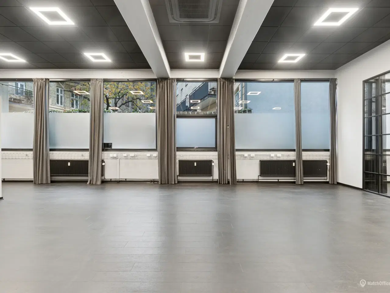 Billede 3 - Højloftet og flot istandsat lejemål i B!NGS