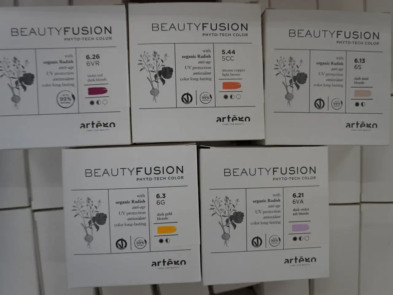Billede 1 - Kasse med hårfarve, Artego BeautyFusion 100ml