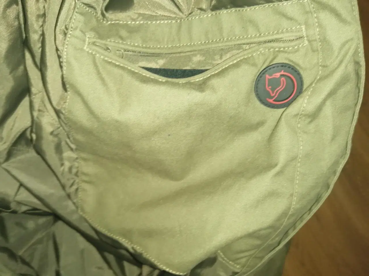 Billede 8 - FJÄLLRÄVEN PARKA, STR. S, VIND/VANDTÆT, VELHOLDT