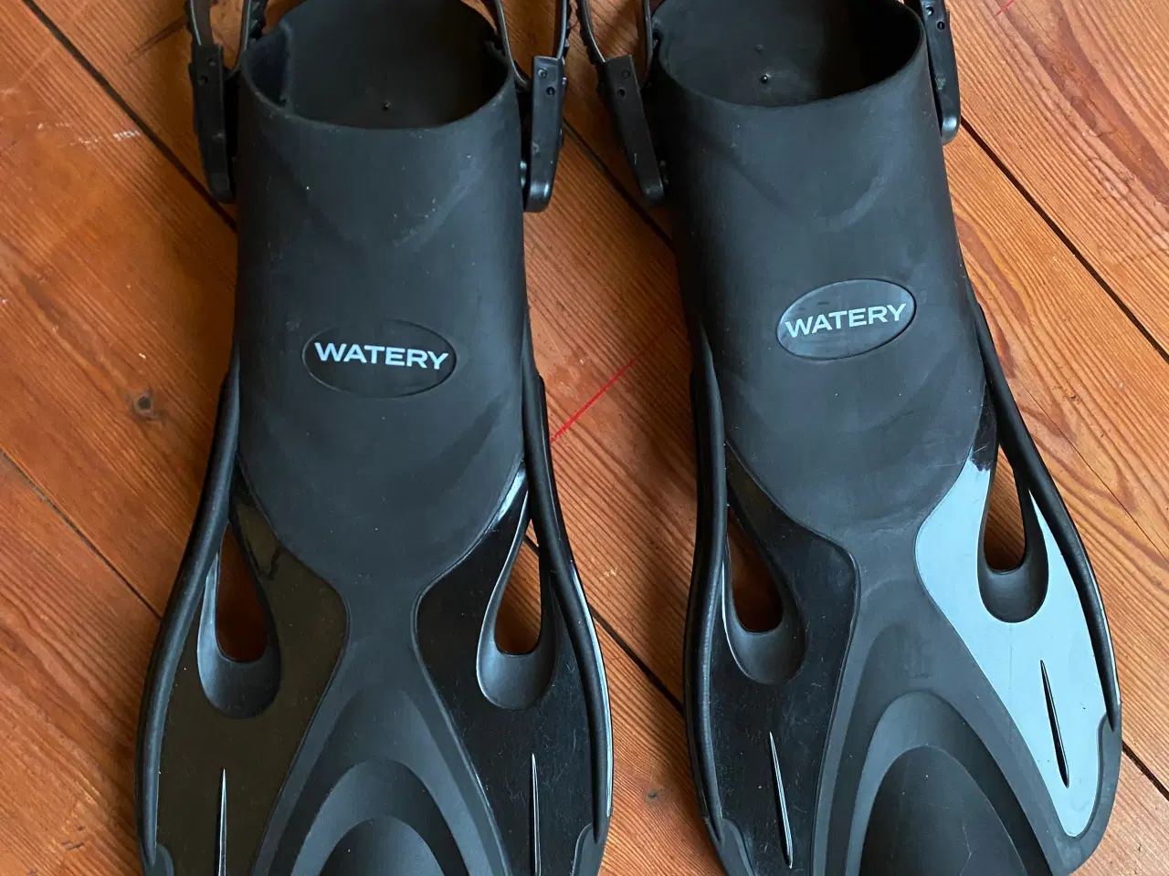 Billede 1 - Svømmefødder passer til en str. 38-41 ca. brugt 2x