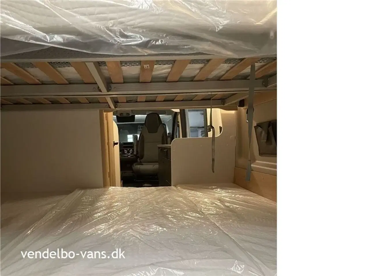 Billede 20 - 2024 - SunLight Cliff 601 Adventure Edition   Modellen under 6 meter med 2 x dobbeltseng i bag