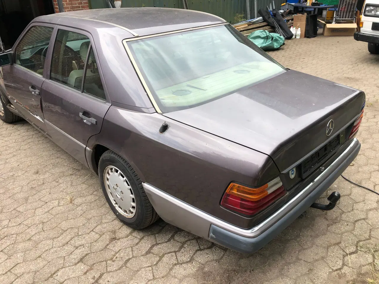Billede 7 - Mercedes 124 dele sælges 1993