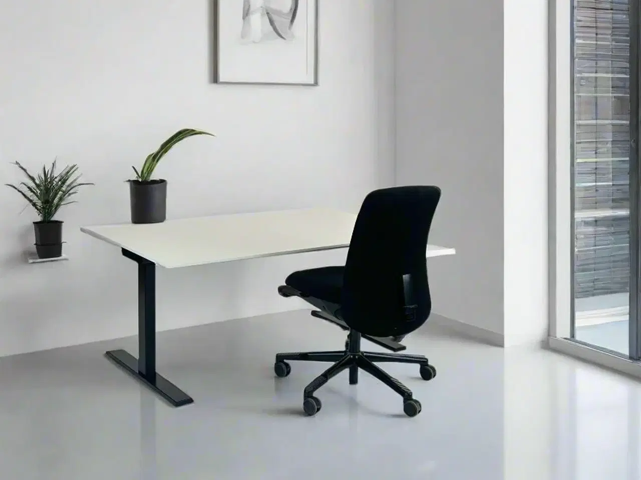 Billede 2 - Hæve-/sænkebord 140x80 (m. faset kant & flex) - Linak