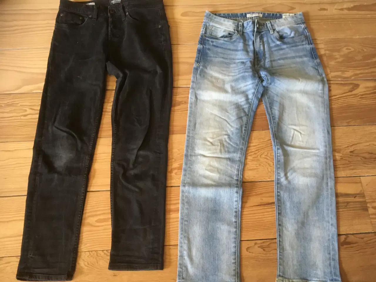 Billede 1 - 2 par jeans str 14 år