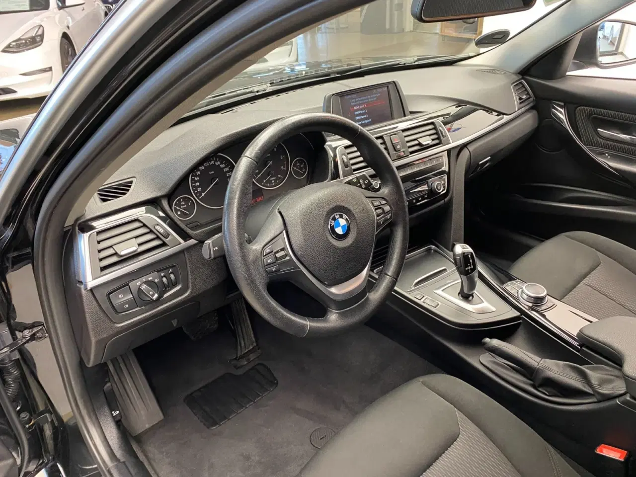 Billede 9 - BMW 320d 2,0 Touring Executive aut.