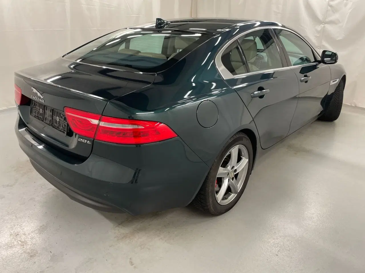 Billede 5 - Jaguar XE Prestige 2,0i benzin