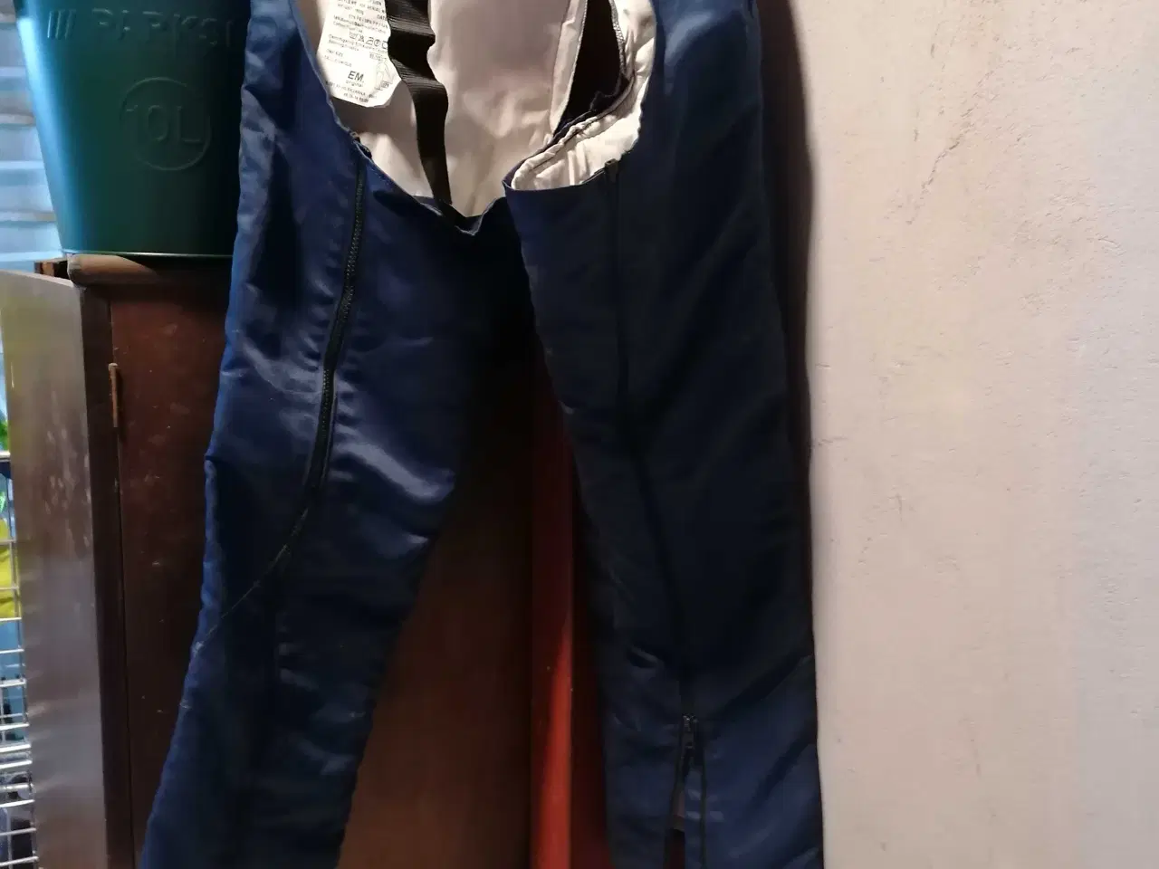 Billede 3 - Skærebukser / Chaps til Motorsav 