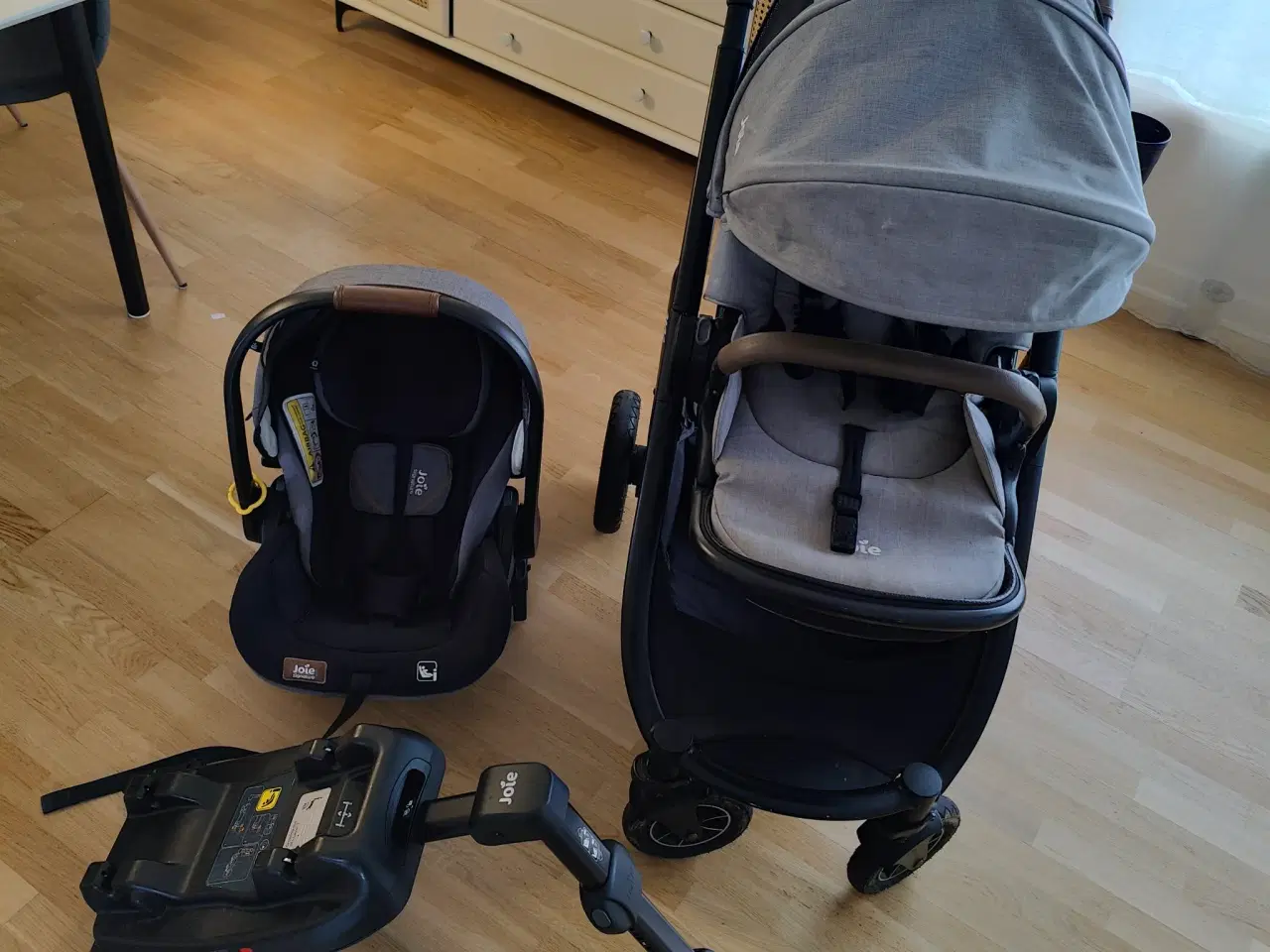 Billede 1 - Komplet sæt med autostol og klapvogn