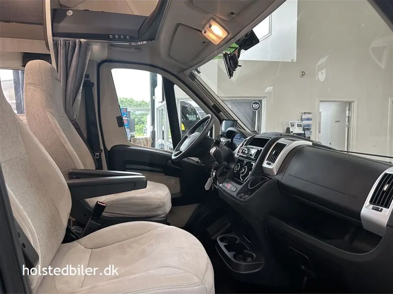 Billede 7 - 2019 - Chausson Welcome Premium 757   WC/bad i bagenden, automatgear og udstyr.