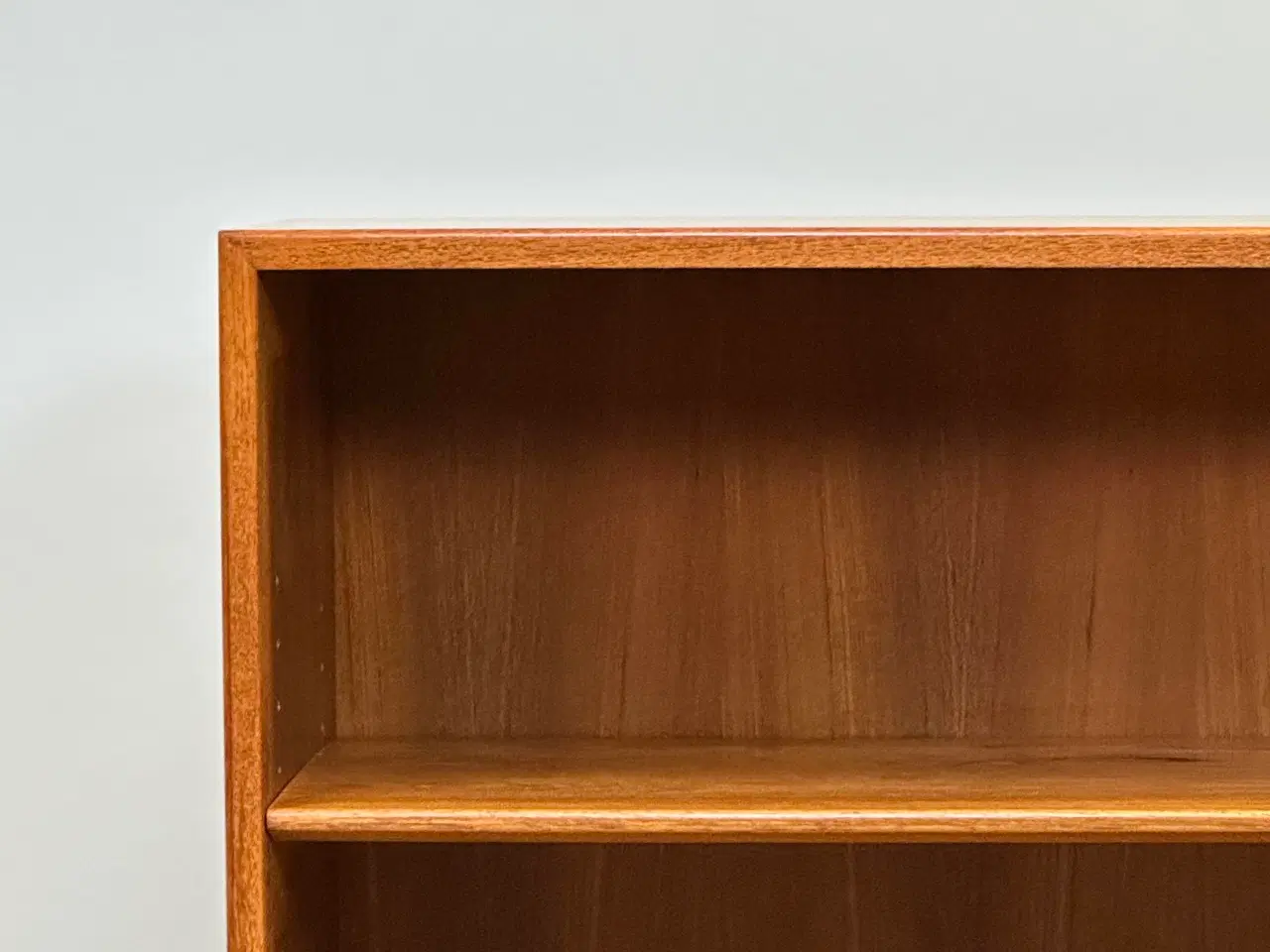 Billede 3 - Reol / Bogreol i teaktræ af Børge Mogensen 