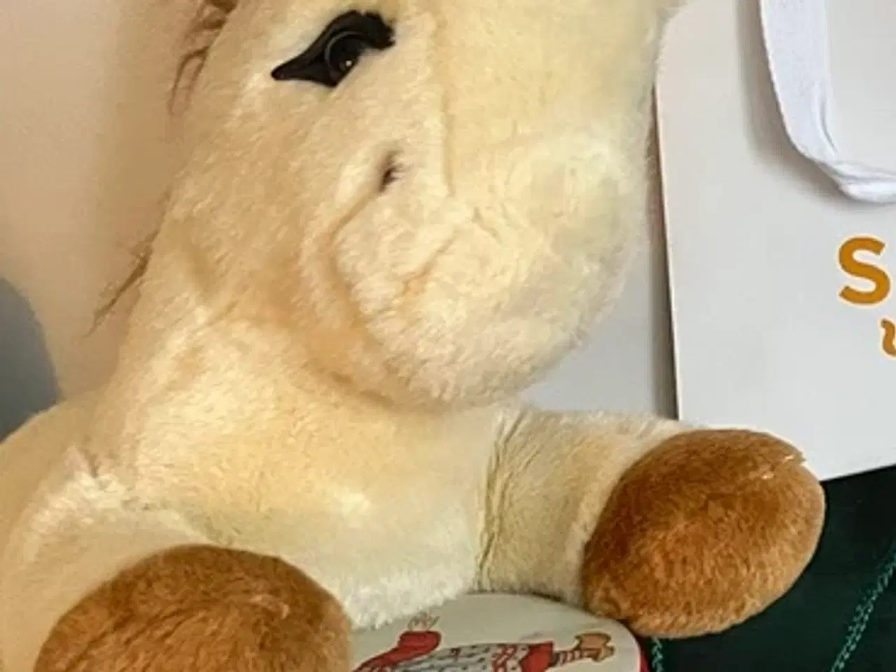 Billede 1 - Blød og krammegod plyspony, Goffa ca. 40 cm – flot