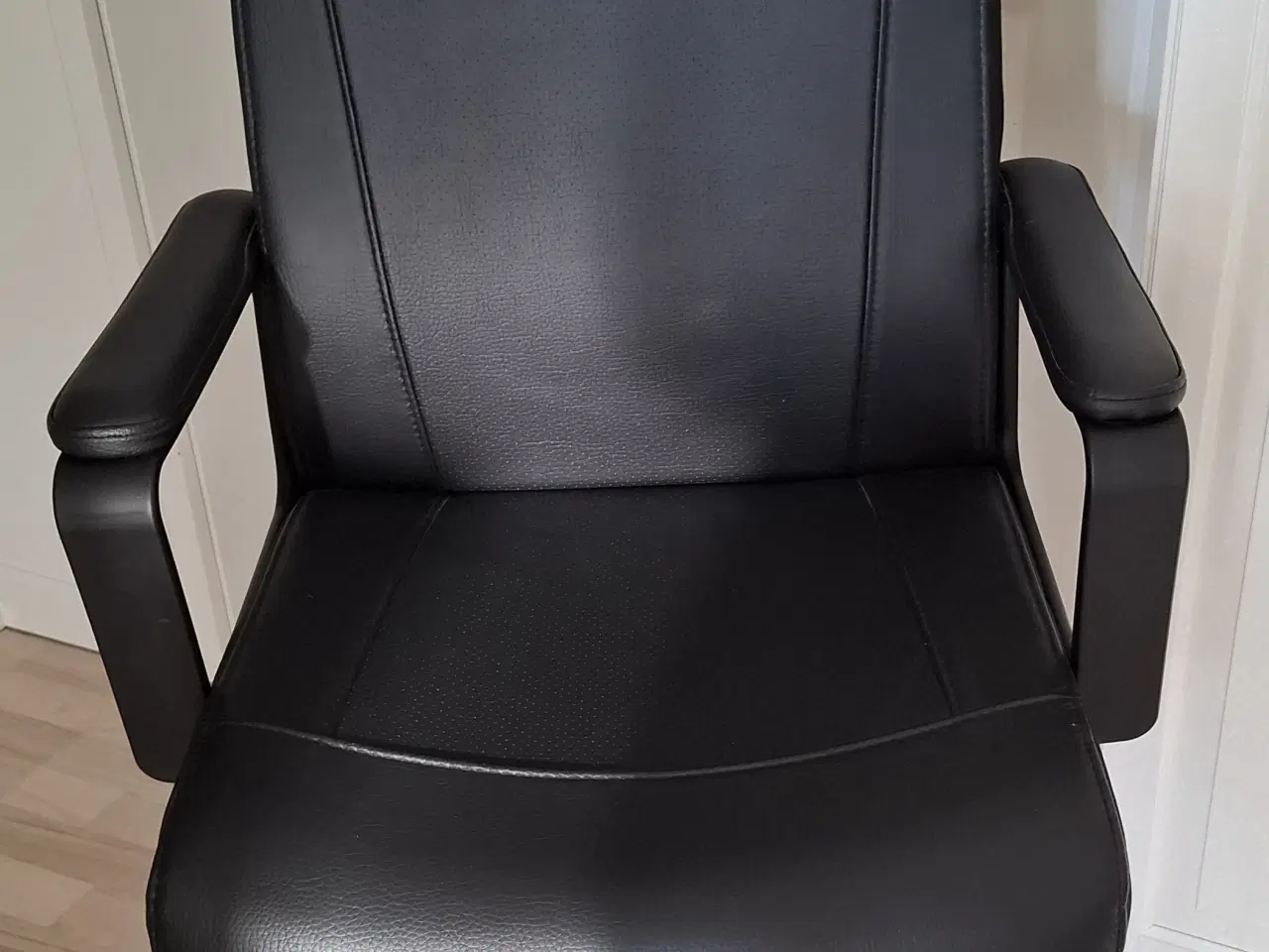 Billede 2 - Som ny. MILLBERGET Skrivebordsstol, Murum sort