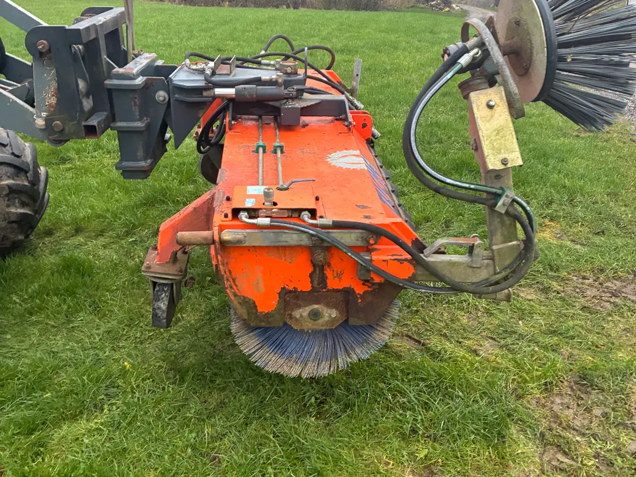 Billede 1 - Tuchel 205cm hydraulisk kost med kantbørste 