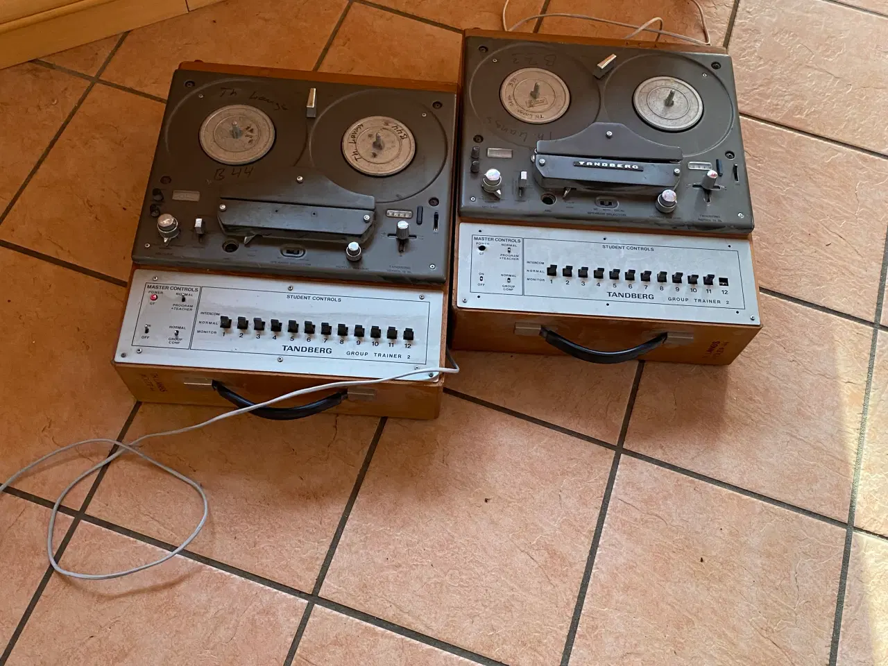 Billede 1 - 2 stk spolebåndtager mrk. Tandberg.
