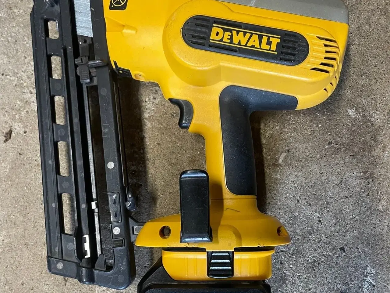 Billede 3 - Sømpistol / Kompressor KUN UDLEJNING