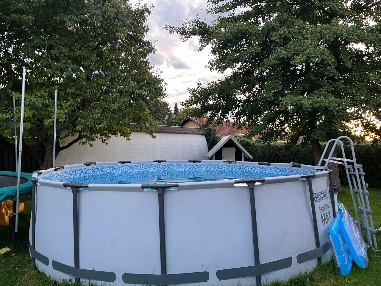 Billede 2 - Bestway pool med kraftig ny pumpe 