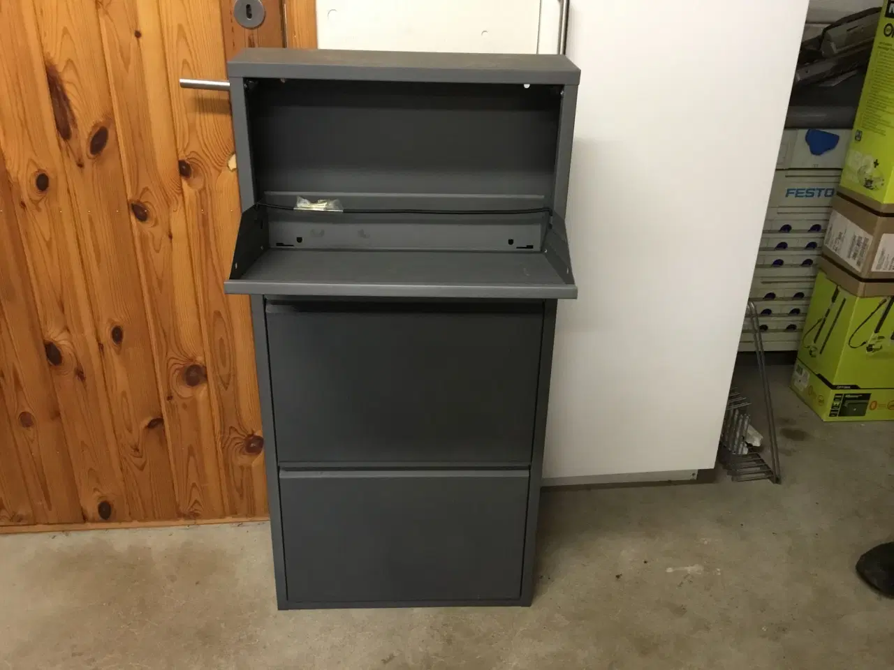 Billede 1 - Skoskab metal